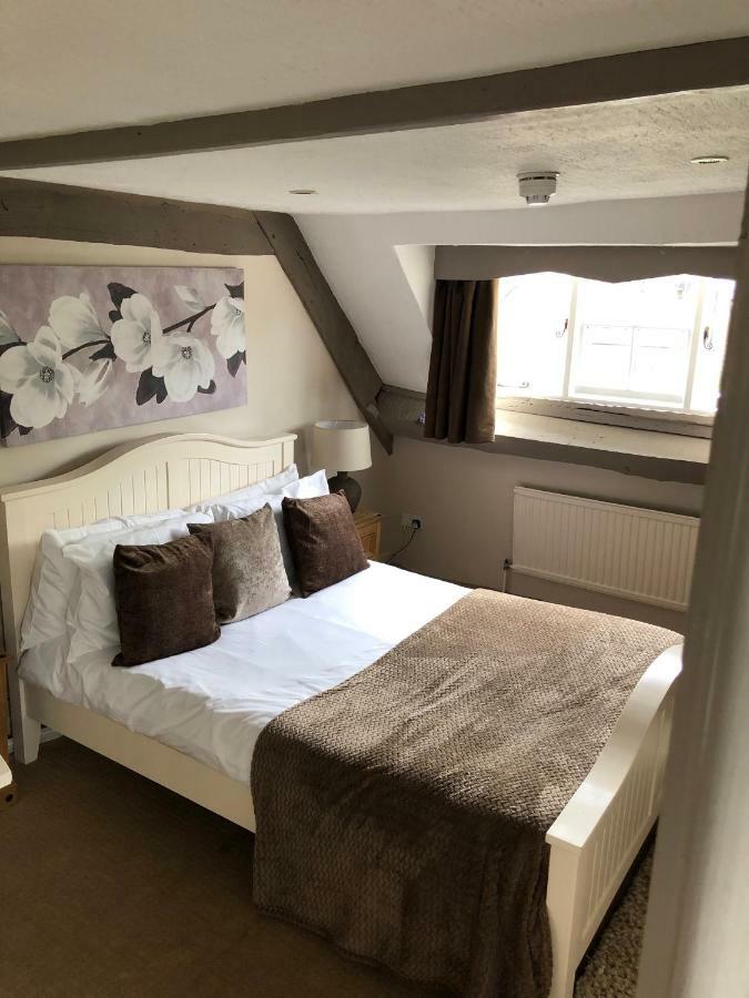 The George At Nunney Hotel Екстериор снимка