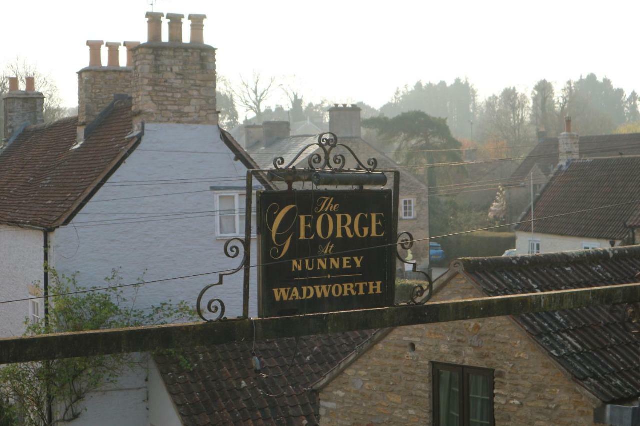 The George At Nunney Hotel Екстериор снимка
