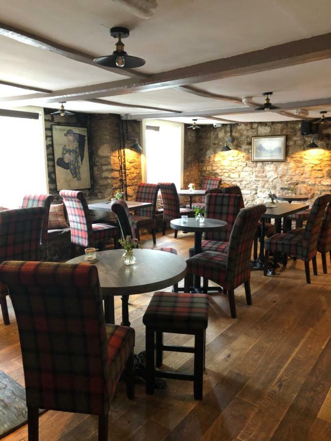 The George At Nunney Hotel Екстериор снимка
