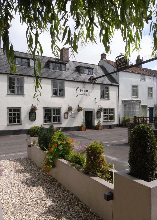 The George At Nunney Hotel Екстериор снимка