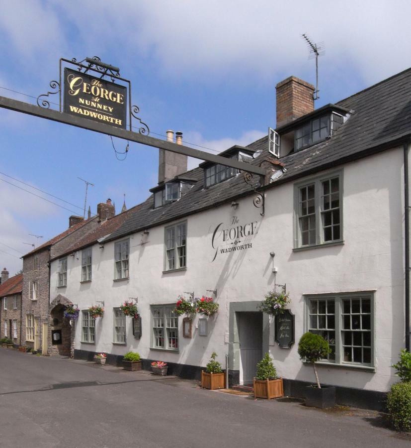 The George At Nunney Hotel Екстериор снимка